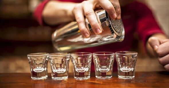 Alkohola apstāšanās var piedzerties